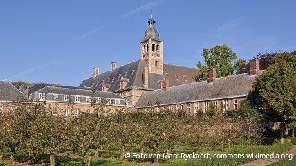 Geleid bezoek Duinenabdij Brugge en bijbels belevingscentrum BIBLIA